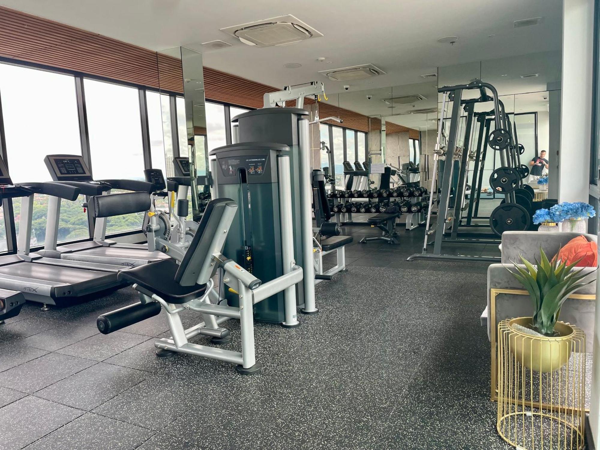 Astra Sky River 5 Stars Pool Sauna Gym 公寓 清迈